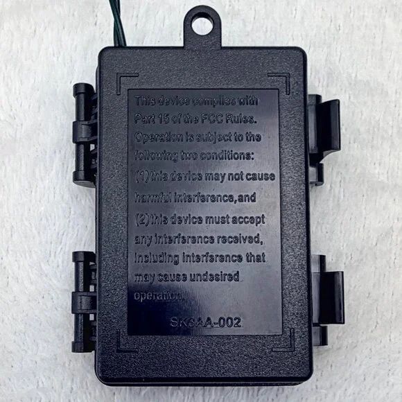 Disney Mickey Mouse 19" Light Up Christmas Wreath w/8 Light Timer Settings - Picture 7 of 7